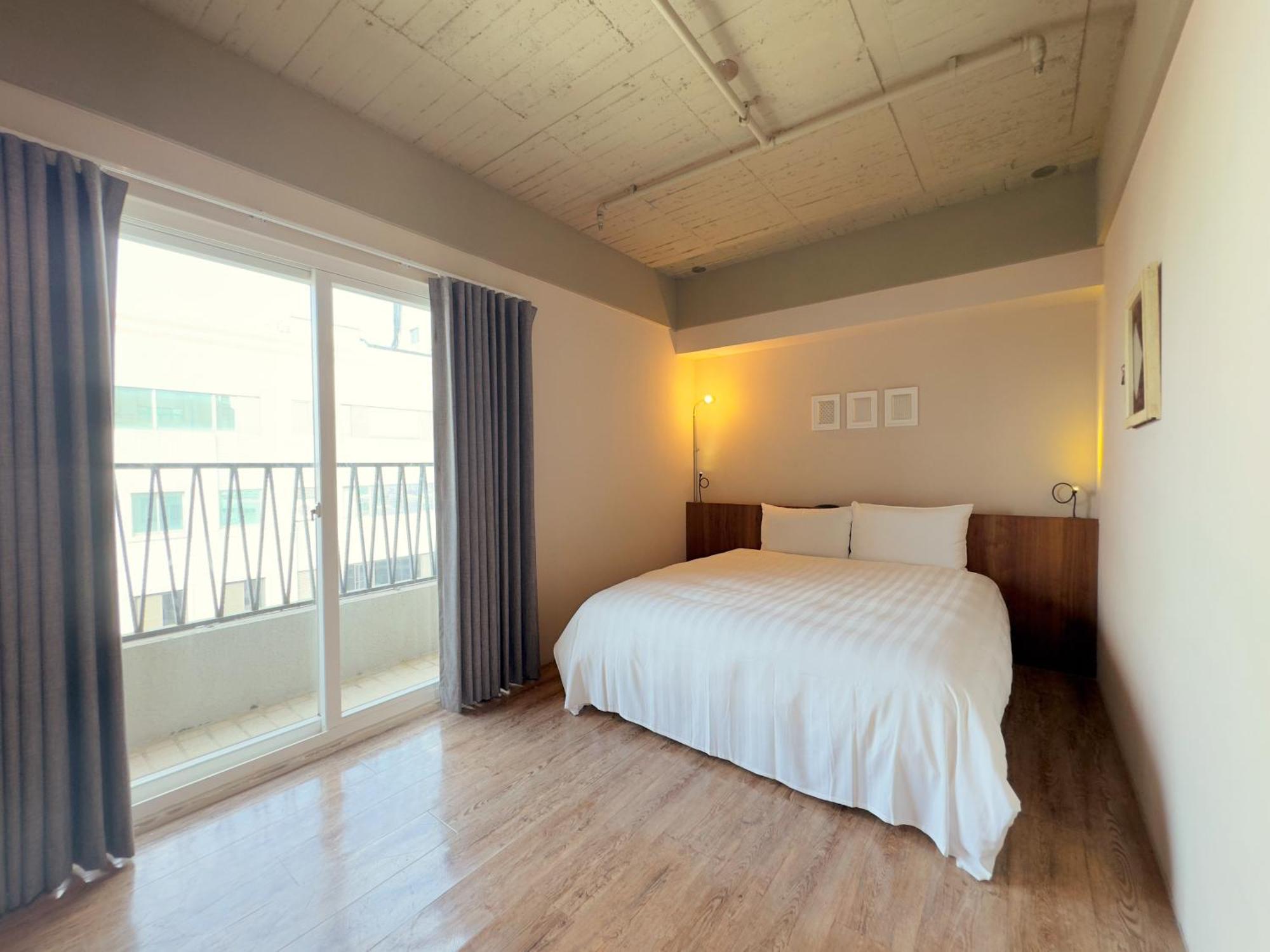 Roaders Hotel Tainan Chengda Esterno foto