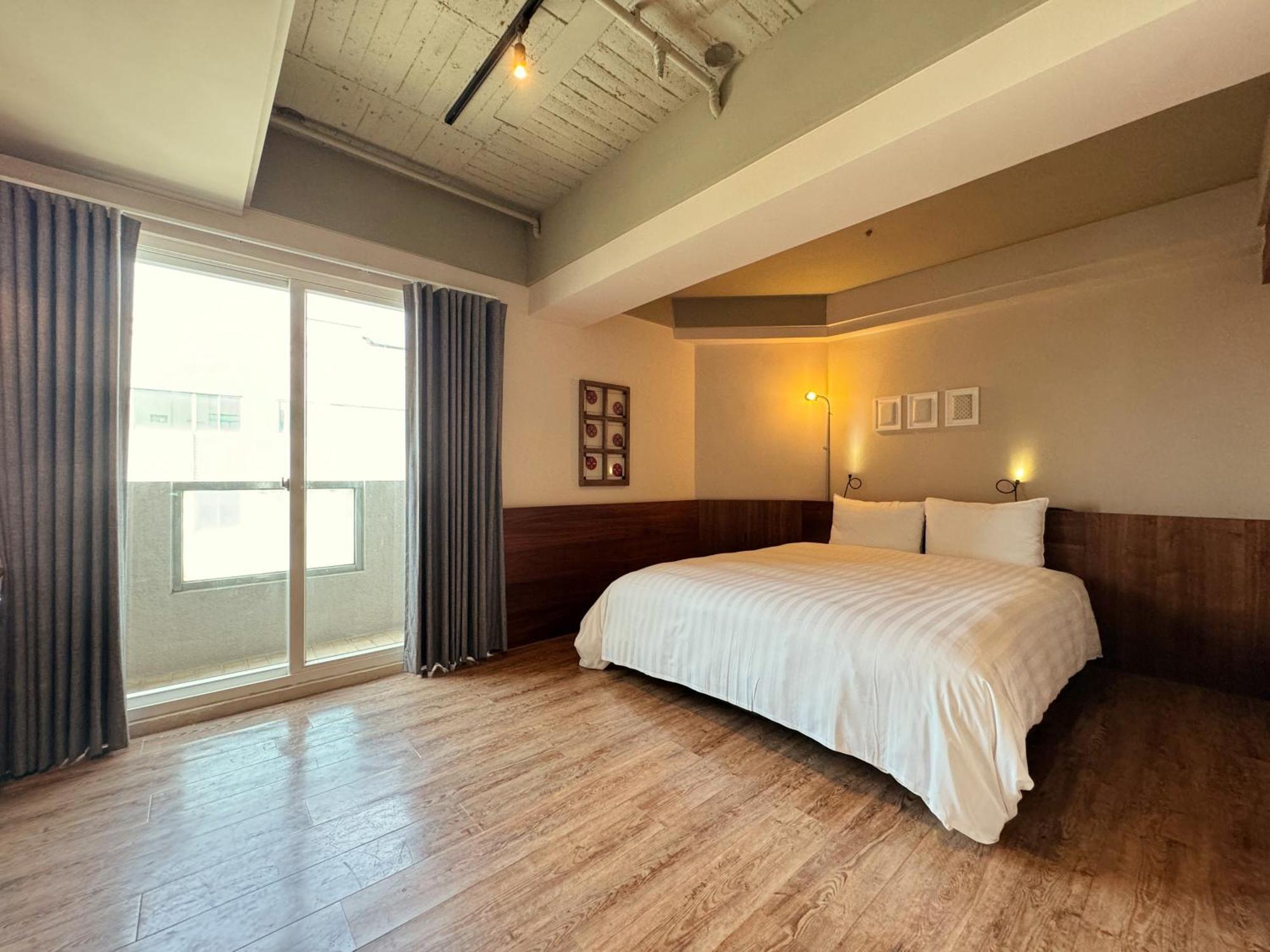 Roaders Hotel Tainan Chengda Esterno foto