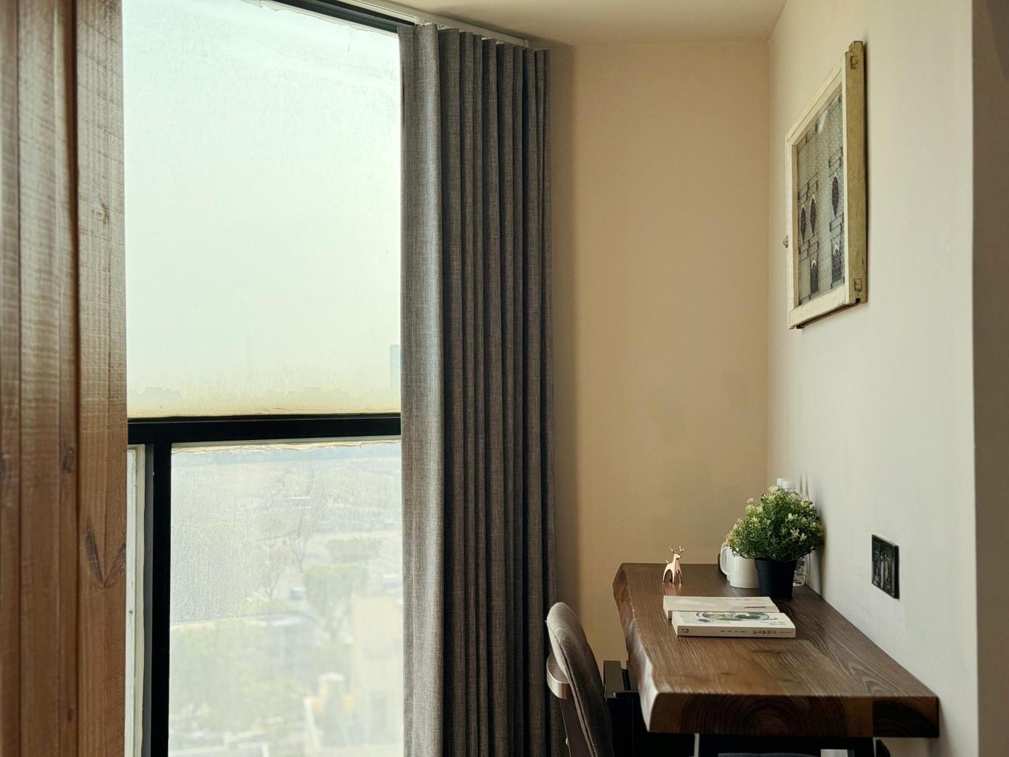 Roaders Hotel Tainan Chengda Esterno foto