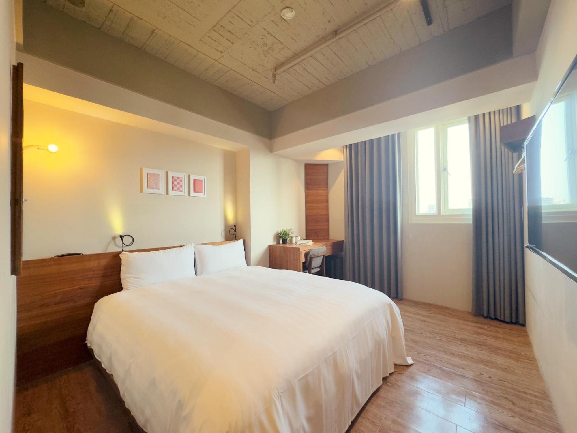 Roaders Hotel Tainan Chengda Esterno foto
